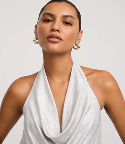 Blusa Frente Única Satinada con Escote Degagê 3