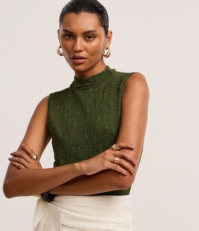 Blusa en Encaje con Cuello Alto y Punto Diferenciado 2