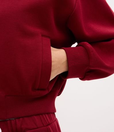 Campera Bomber Deportiva en Microfibra con Lettering Bordado 4