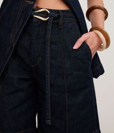 Bermuda Cintura Mediana en Jeans con Hebilla DIferenciada 4