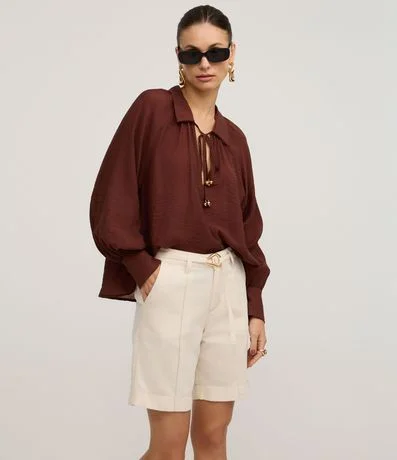 Bermuda Cintura Mediana en Sarga con Cinturón Lazo 2