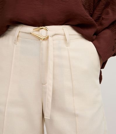 Bermuda Cintura Mediana en Sarga con Cinturón Lazo 4