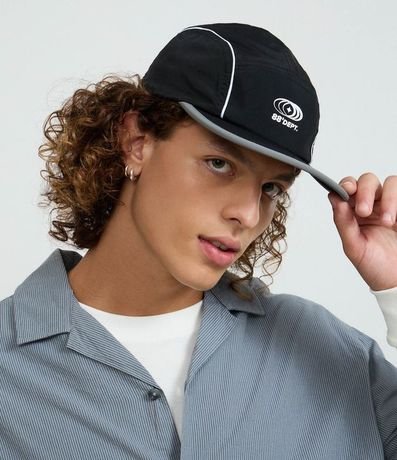 Gorra 5 Panel en Microfibra con Rayas Contrastantes