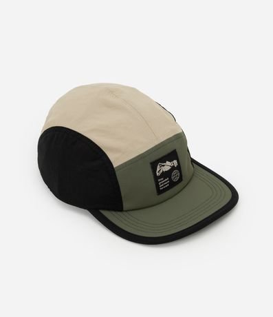 Gorra 5 Panel en Microfibra con Recortes y Etiqueta Stay Grounded