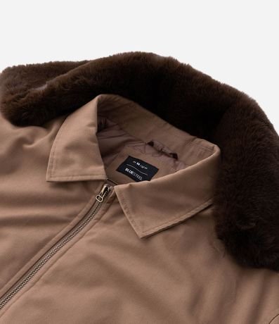 Campera Bomber en Sarga Lisa y con Cuello Desmontable 14