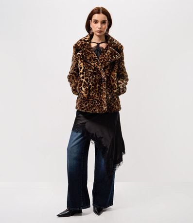 Campera Corta Animal Print con Pelo Sintético 2