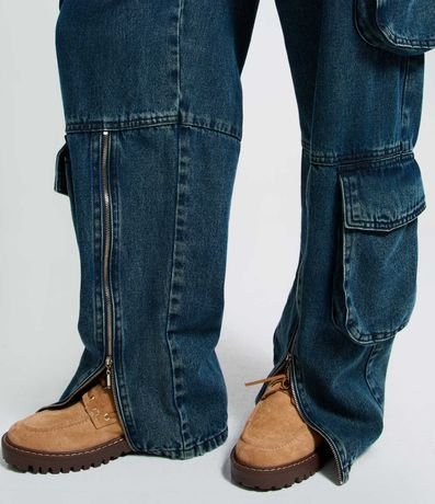 Pantalón Cargo Loose en Jeans con Bolsillos Estructurados Laterales 3