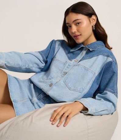 Campera en Jeans con Recortes Bicolor Estructurados