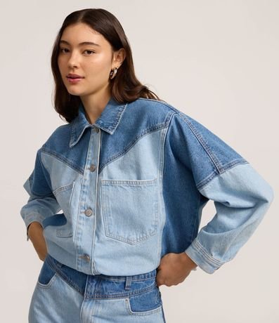 Campera en Jeans con Recortes Bicolor Estructurados 3