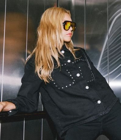 Campera Overshirt en Jeans con Tachuelas Metálicas