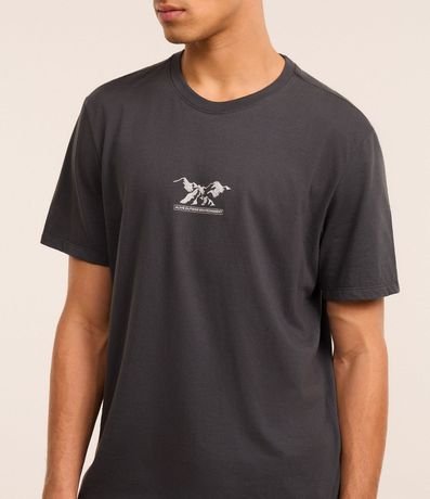 Remera T-Shirt en Algodón con Estampa Montaña 4
