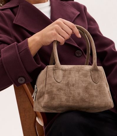 Cartera Satchel Mediana en Gamuza con Textura Crocco 10