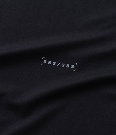 Remera Deportiva Regular con Tecnologia Dry y Estampa Localizada 9