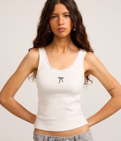 Blusa Musculosa en Rib con Moña Bordado y Encaje 3