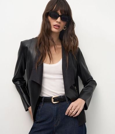 Campera en PU con Solapa Delantera y Recorte a Laser