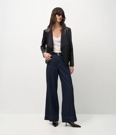 Campera en PU con Solapa Delantera y Recorte a Laser 2