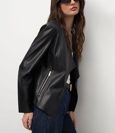 Campera en PU con Solapa Delantera y Recorte a Laser 3