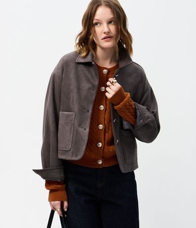 Campera Estructurada en Gamuza con Bolsillos Delanteros 1