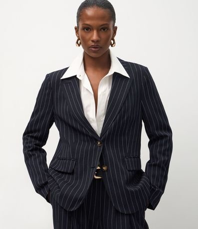 Blazer Femenino de Sastrería a Rayas con Modelado Estructurado