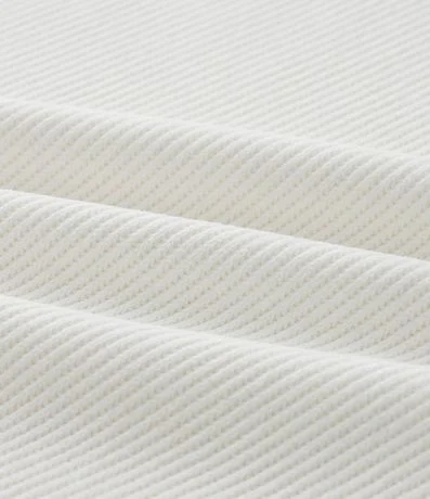 Remera con Elastano Texturizado y Estampa Lettering 6