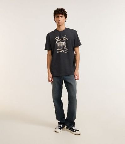 Remera Comfort en Media Malla con Estampa Fender Bassman 2