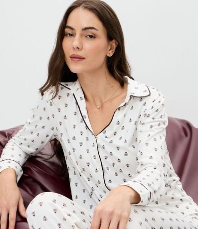 Pijama Femenina Larga Modelo Americano con Estampa Tipo Gravataria 1