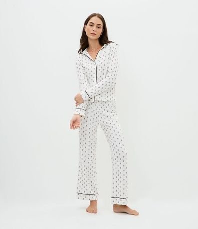 Pijama Femenina Larga Modelo Americano con Estampa Tipo Gravataria 2