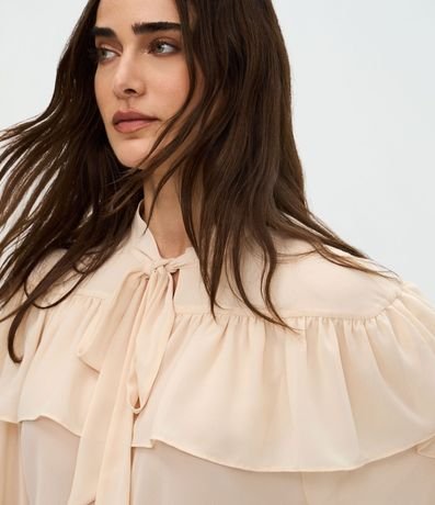 Blusa en Chiffon con Volados y Lazo Delantero 3