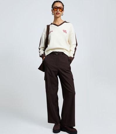 Buzo en Punto con Lettering Vienna y Bordados