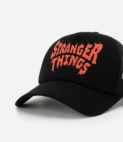 Gorra Trucker en Sarga con Estampa Stranger Things 4