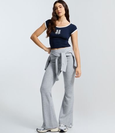 Blusa con Detalles Contrastantes y Estampa Numeral 2