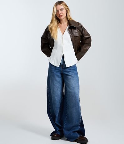 Blusa en Punto Roma con Escote en V y Cierre por Botones 2