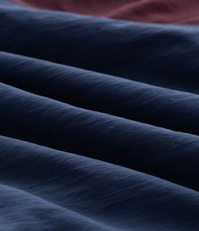 Campera Corta Vento Oversized con Recortes Contrastantes 8