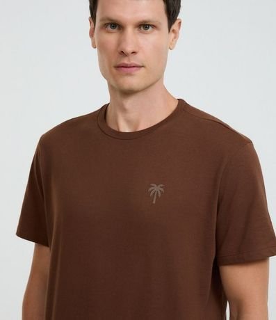 Remera Comfort en Algodón con Estampa de Palmeras 4