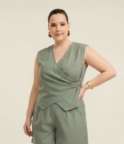 Blusa en Viscolino con Traspase Delantero y Adorno Curve & Plus Size