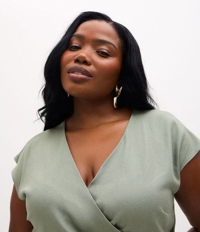 Blusa en Viscolino con Traspase Delantero y Adorno Curve & Plus Size 3