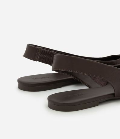 Zapatilla Slingback de Punta Fina en Cuero 5