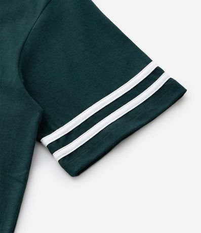 Remera Relaxed en Algodón con Rayas y Estampa NYUS 93 9