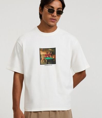 Remera Boxy de Algodón con Estampa Photoprint Perros en la Mesa de Pool