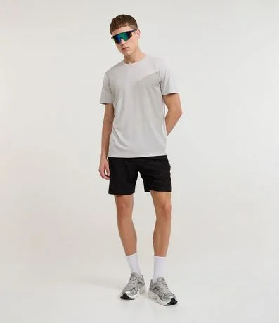 Remera Deportiva con Degradé Lateral y Protección UV 2