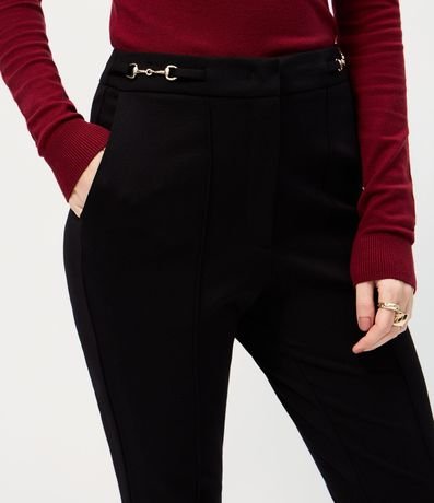 Pantalón Flare con Adorno Metálico en la Cintura 4