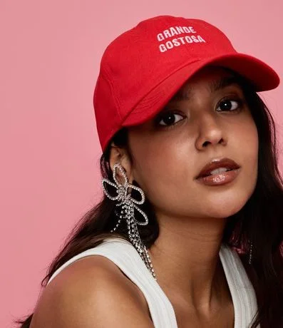 Gorra Aba Curva en Sarga con Bordado Grande Gostosa