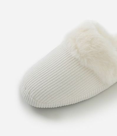 Pantufla Abierta Texturizada de Peluche 5