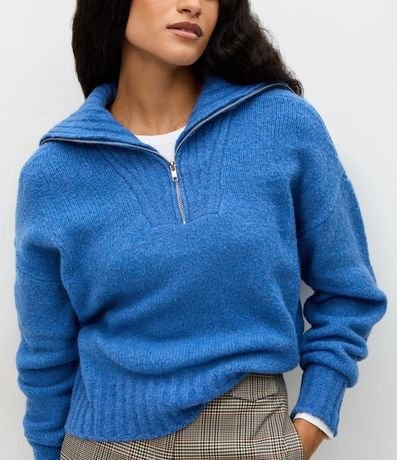 Suéter Regular en Punto con Cuello Alto 3