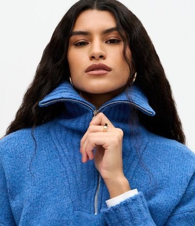 Suéter Regular en Punto con Cuello Alto 4