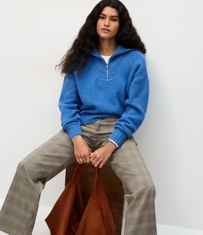 Suéter Regular en Punto con Cuello Alto 5