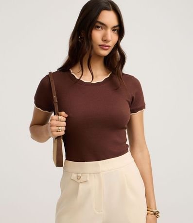 Blusa en Algodón con Detalle Ondulado Contrastante