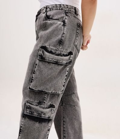 Pantalón Recto  en Jeans con Bolsillo Cargo y Efecto Desteñido 4
