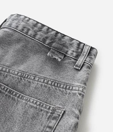 Bermuda Baggy en Jeans con Detalles de Costura 3