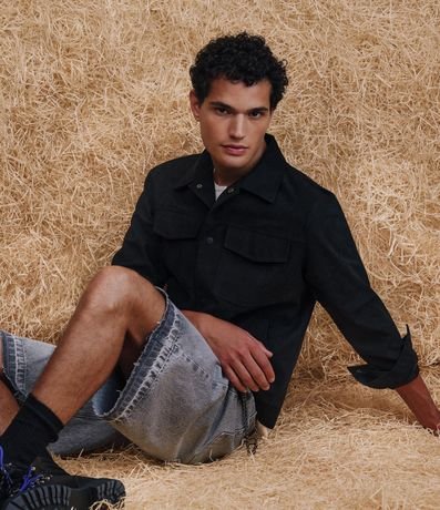 Bermuda Baggy en Jeans con Detalles de Costura